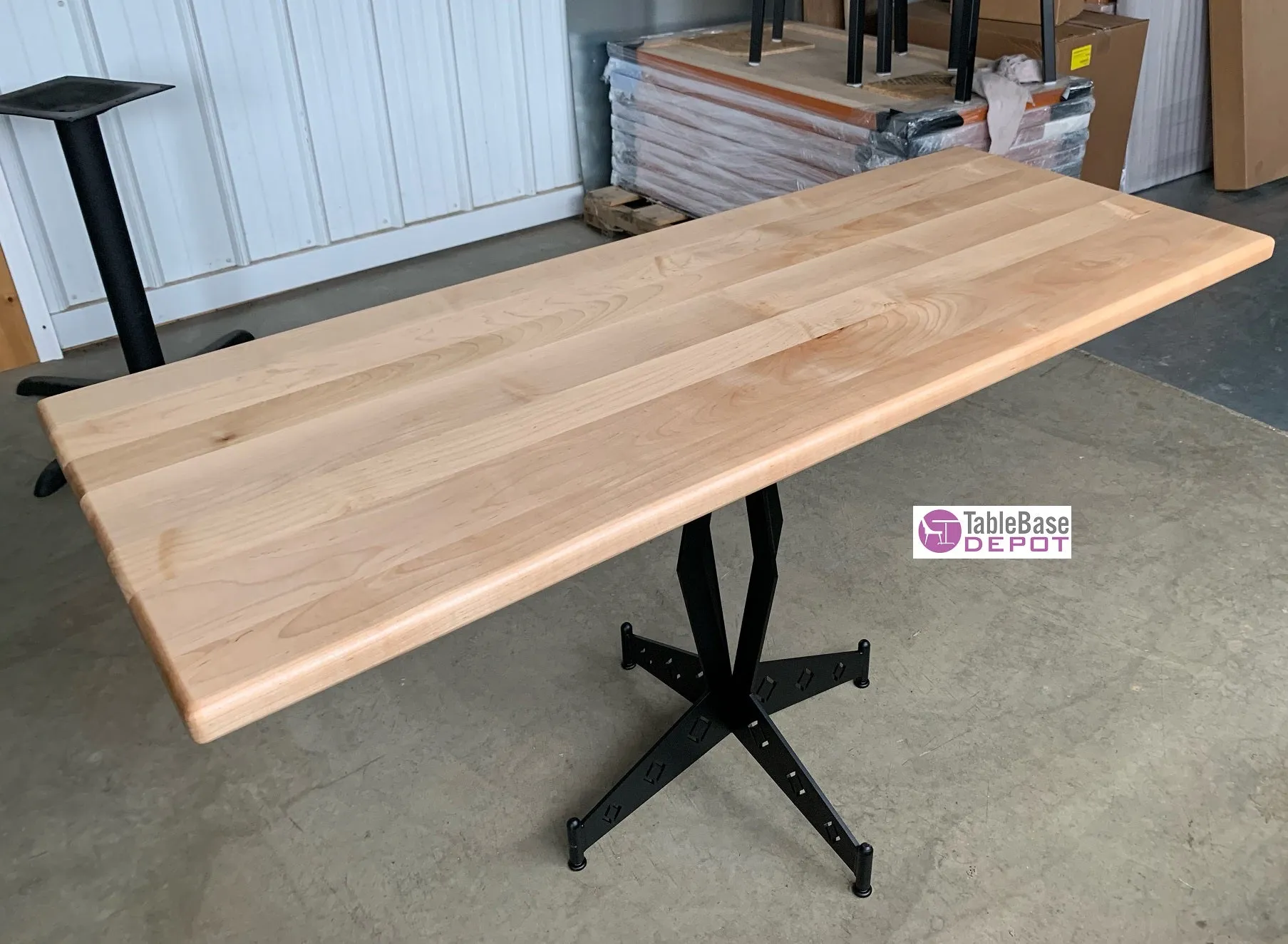 Clean Strip Plank Classic Maple Restaurant Table Top Custom Sizes