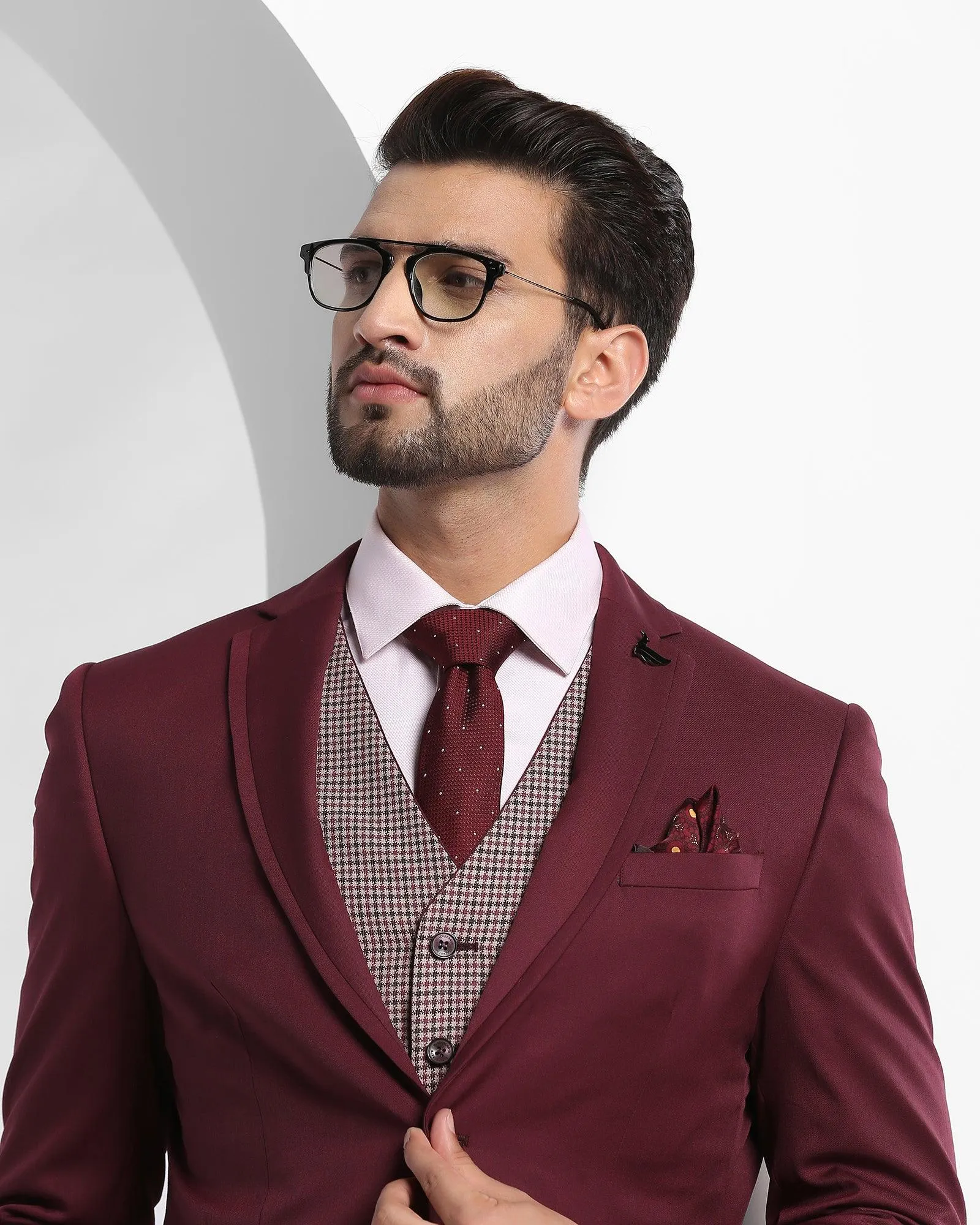 Multitude 6X Maroon Solid Formal Suit - Throne