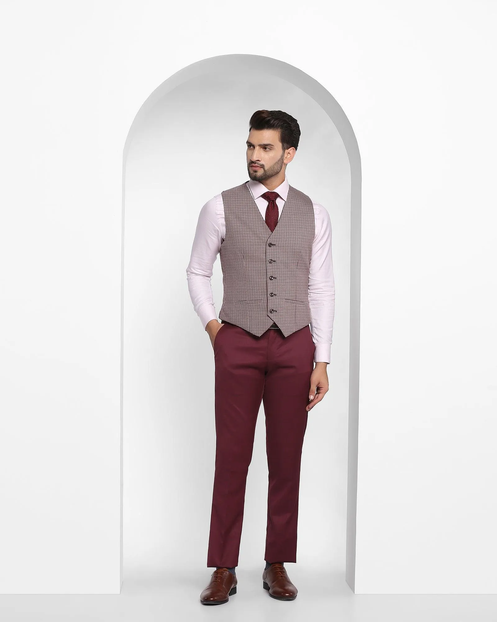 Multitude 6X Maroon Solid Formal Suit - Throne