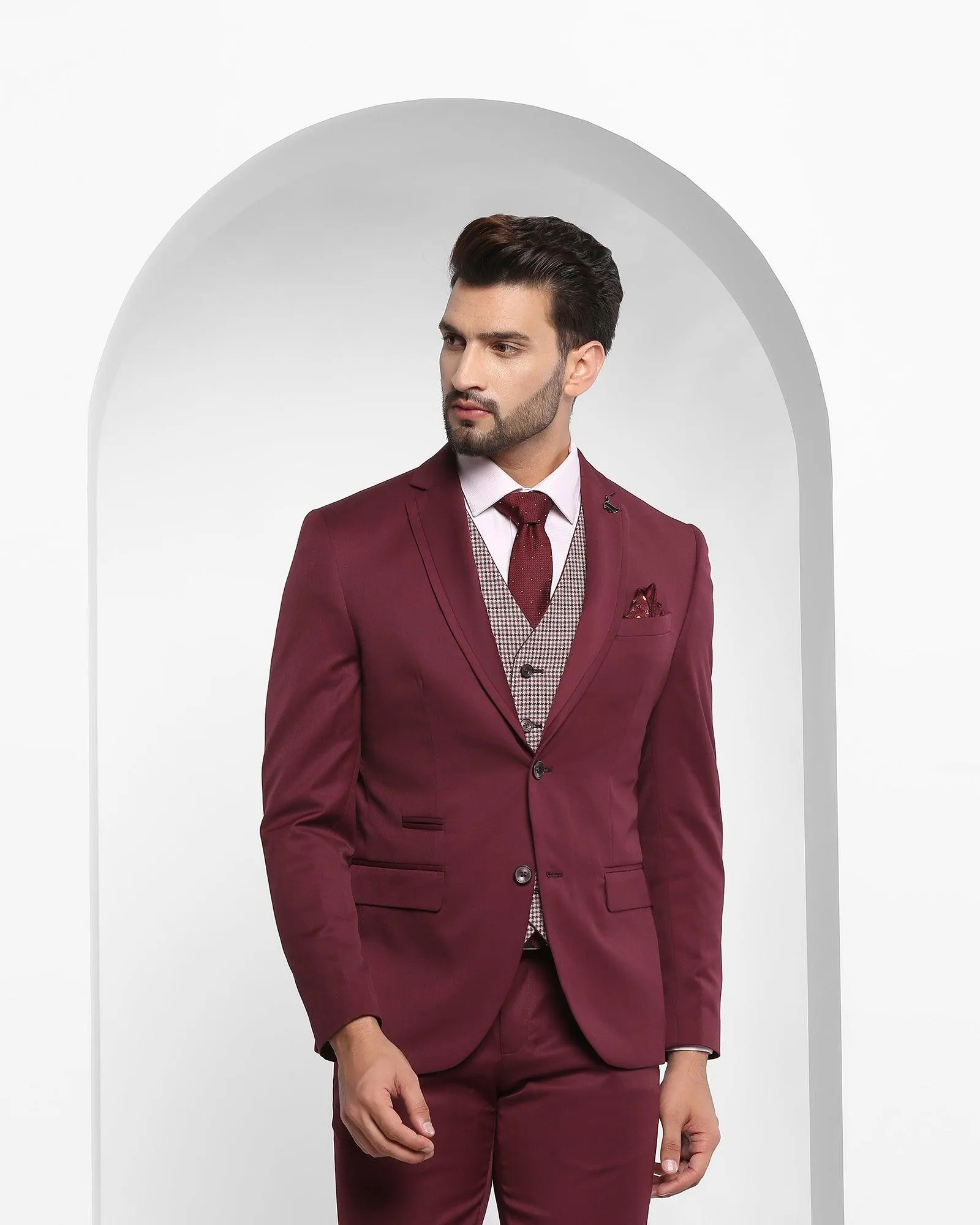 Multitude 6X Maroon Solid Formal Suit - Throne