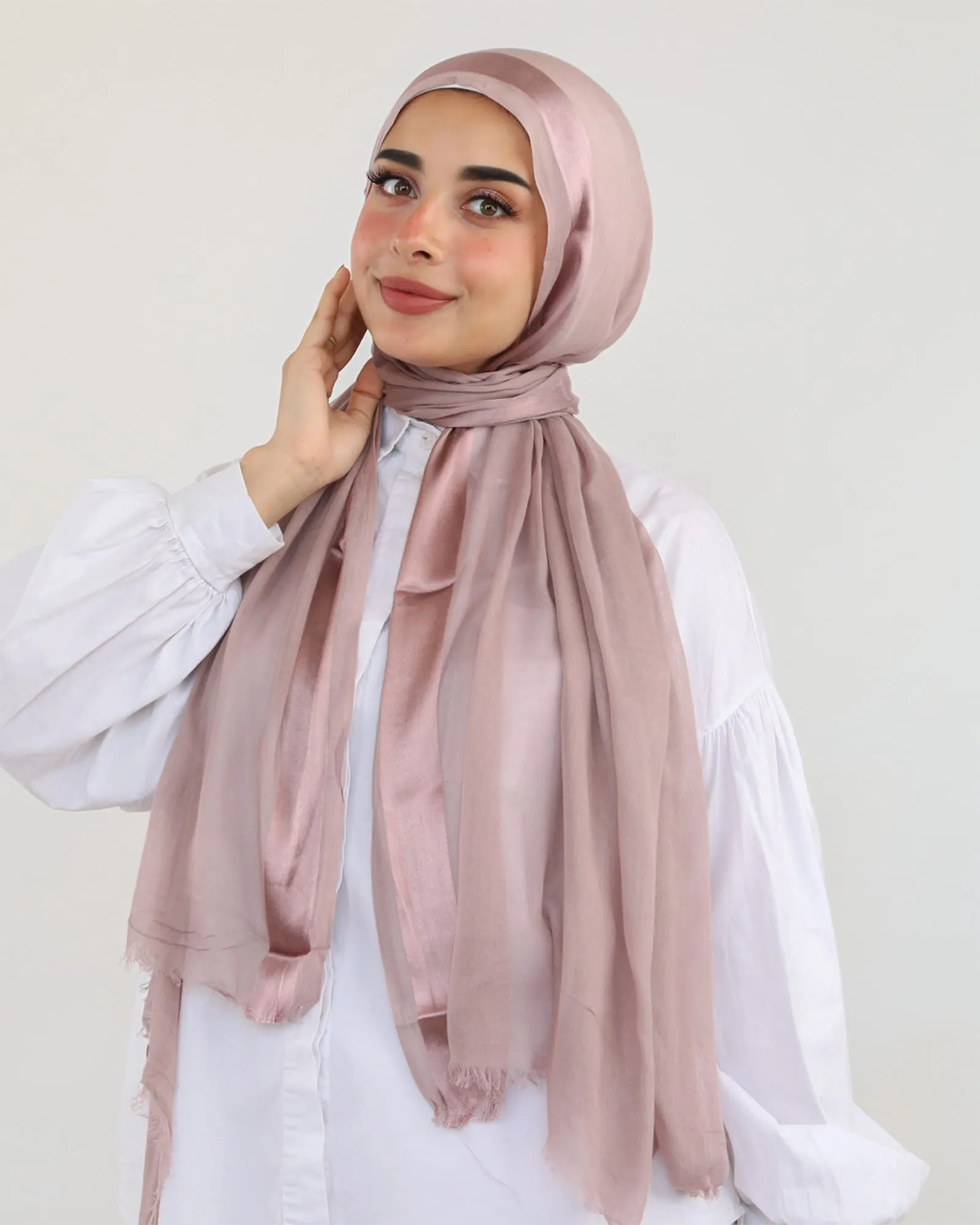 Soft Kuwaiti scarf